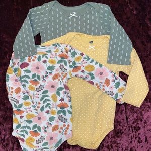 3 long sleeve onesies good condition.